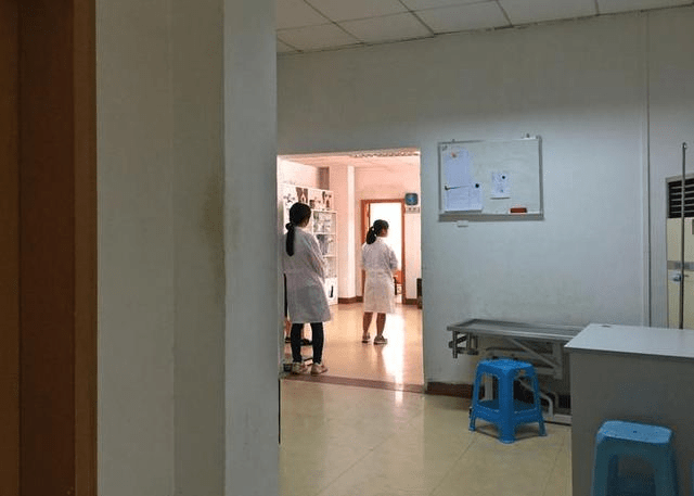 四个月的温州找人代生小孩咳嗽有痰应该如何办
